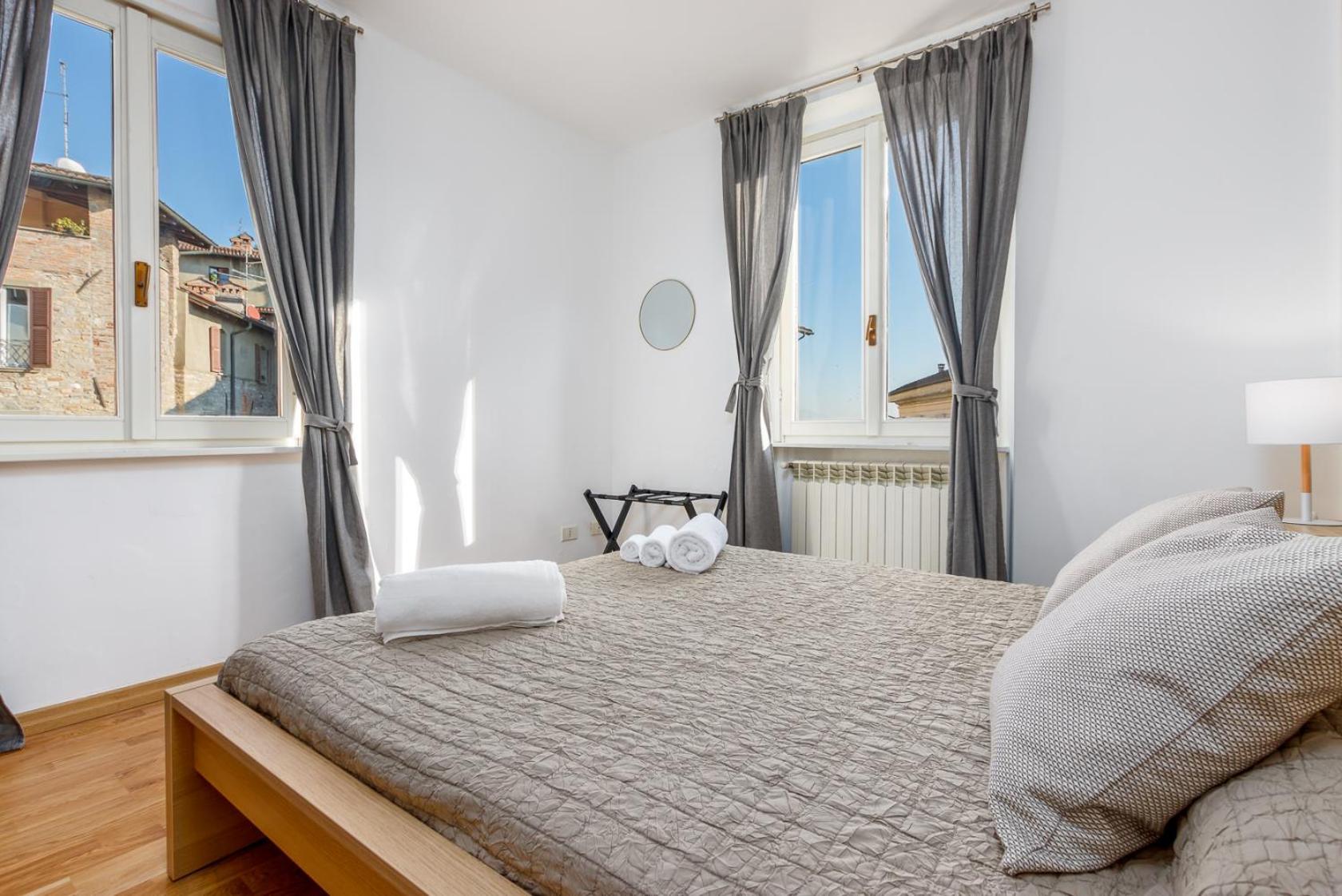 Apartment Near Funicolar Alta Design House